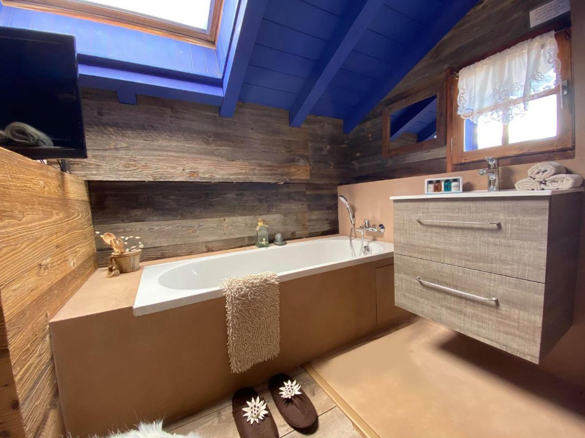 Micro-Lodge, Le Petit Nid D'Amour Montriond Exterior photo